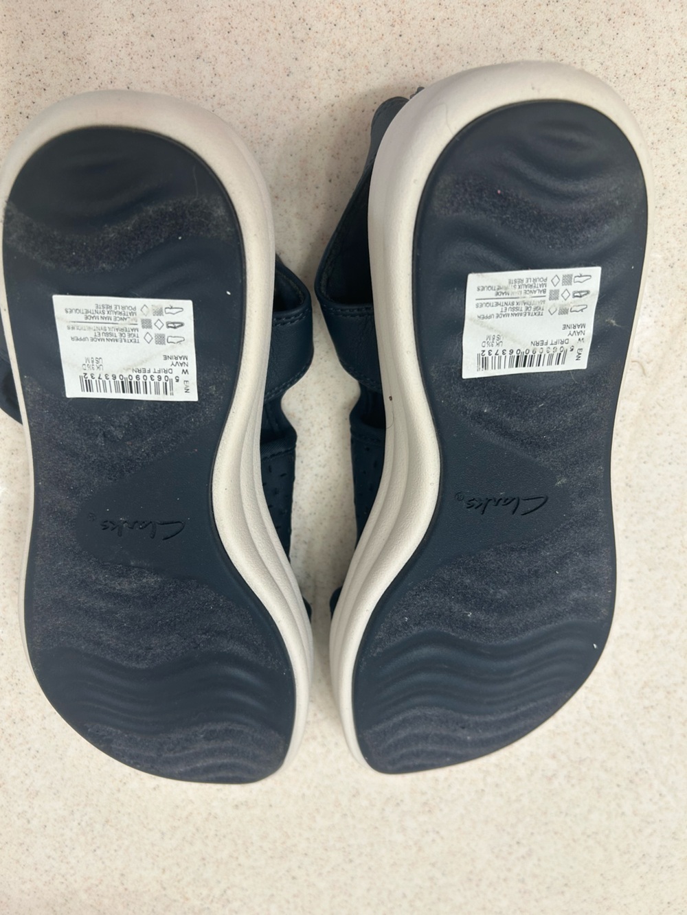Clarks Navy Perforated Cloudsteppers Slingback Sandals - Picture 5 of 10